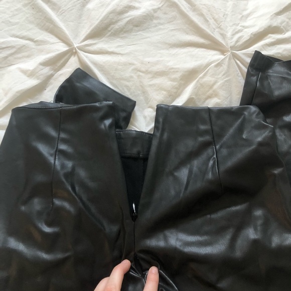 Guess leather pants. - Picture 3 of 3